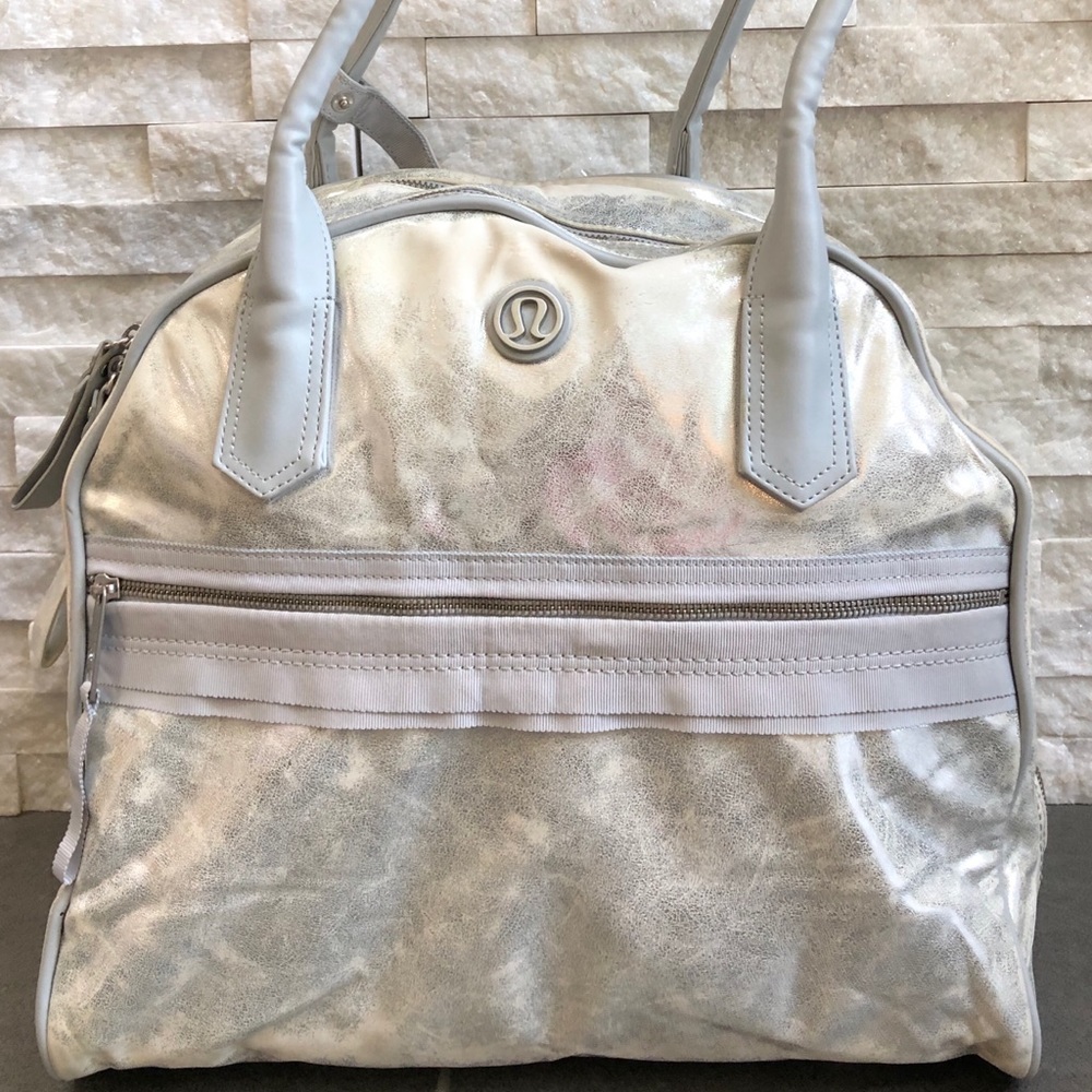Lululemon Sweat Once A Day Bag ~ Silver Metallic